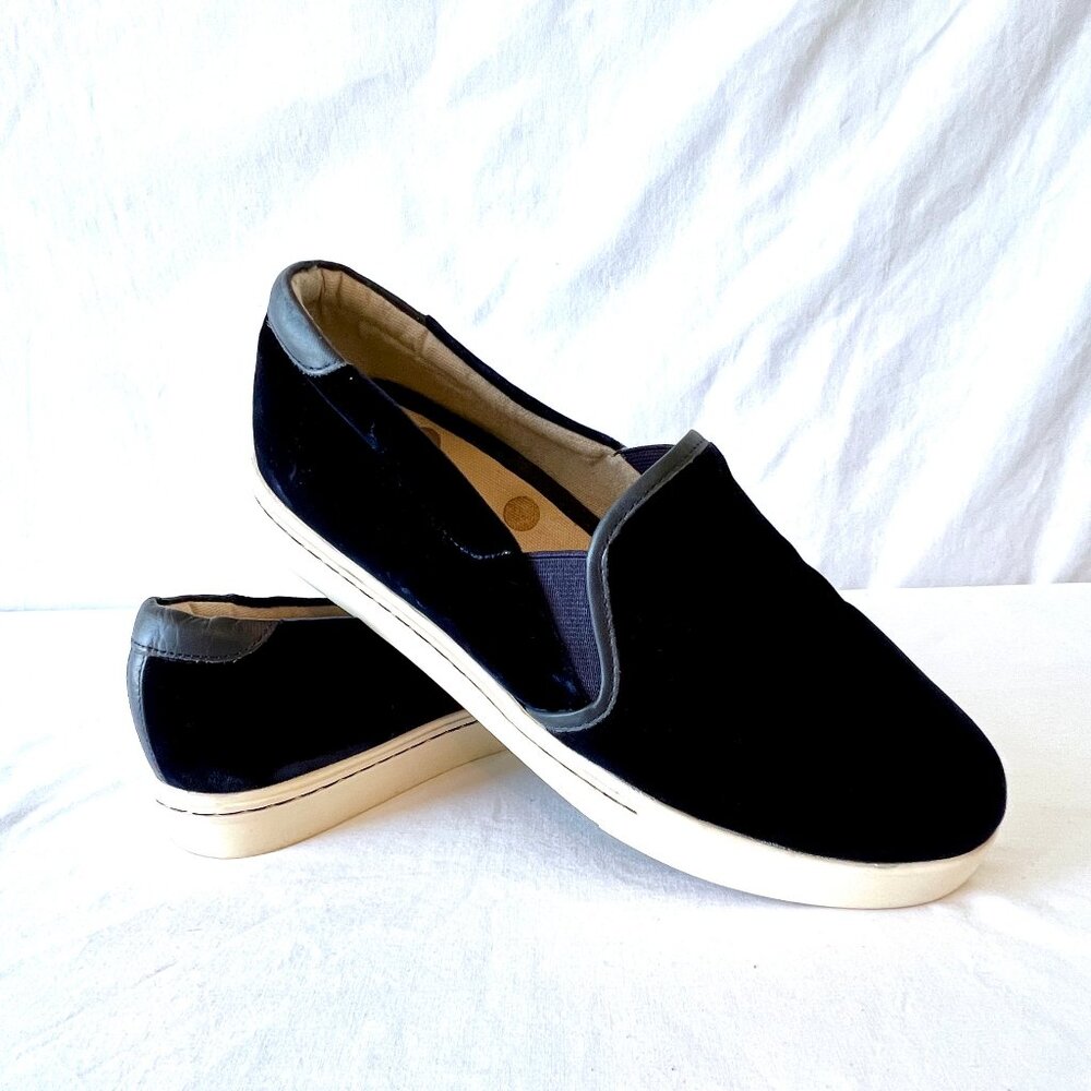 Boden Blue Velvet Slip-on Loafers, Size 40, USA Size 9, Excellent Condition! - Picture 2 of 14